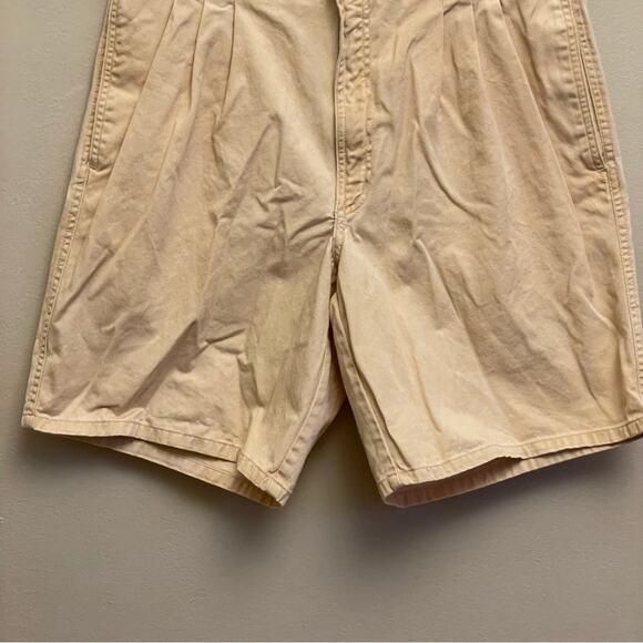 Vintage 10 (W30”) Bugle Boy cream high rise shorts - Picture 3 of 7